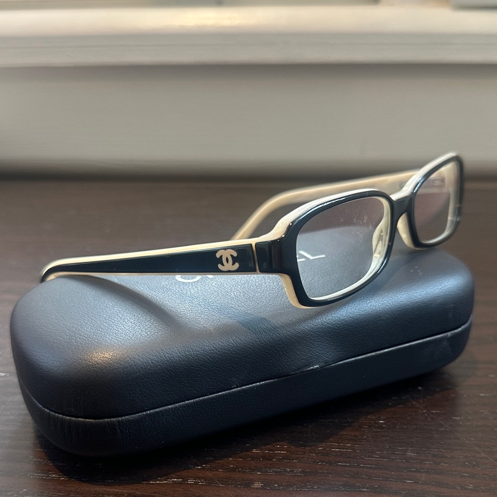 CHANEL Women's Glasses in Black and Cream